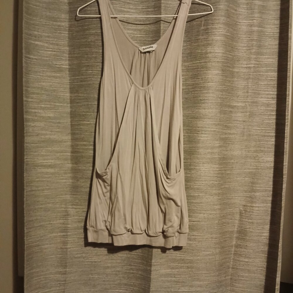 💣4/$10 💣 Tank